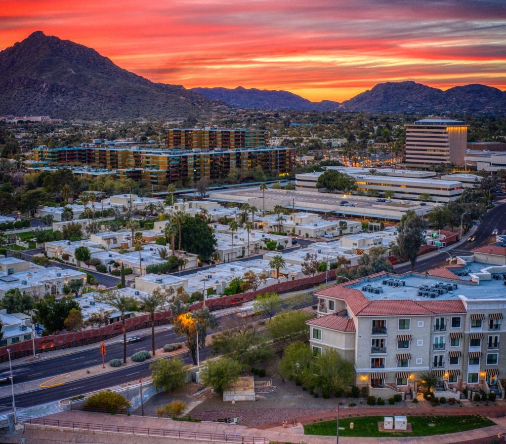 Sunset,In,Scottsdale,Arizona,During,The,Winter scottsdale arizona sunset over the city